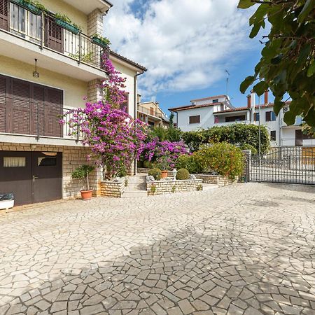 Mima Apartment Porec Ngoại thất bức ảnh