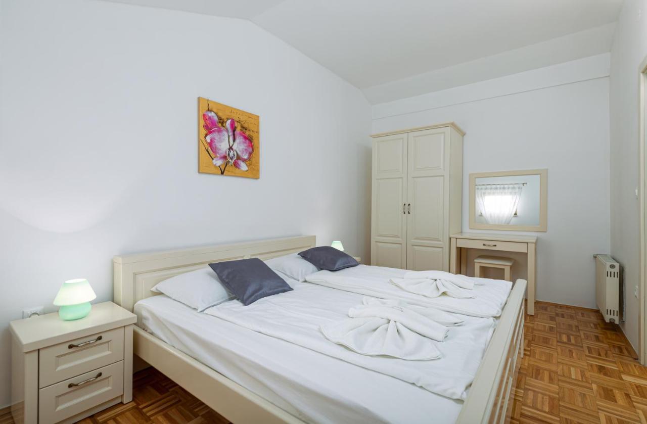 Mima Apartment Porec Ngoại thất bức ảnh